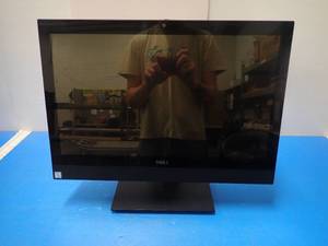 lot 17 image: Dell&nbspOptiPlex 5250 AIO PC &nbspINTEL CORE I5-7500 3.4 Ghz  8GB DDR4 SDRAM  500GB HD  NO OS  Includes CAB-AC power cable 