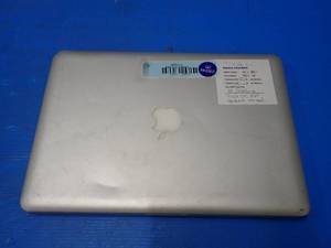 lot 25 image: Apple&nbspMacBookPro9,2 A1278 &nbspINTEL CORE I5-3210M 1.2 Ghz  4GB DDR3 SDRAM  500GB HD  13.3 screen with 1280 x 800 Resolution  Includes IOS and Charging Cable &nbspfairly heavy wear, couple tiny chips in screen