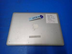 lot 29 image: Apple&nbspMacBookPro9,2 A1278 &nbspINTEL CORE I5-3210M 2.5 Ghz  4GB DDR3 SDRAM  500GB HD  13.3 screen with 1280 x 800 Resolution  Includes IOS and Charger &nbsplots of scratches, blems, and scuffs, couple very tiny chips in screen