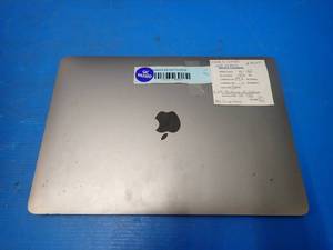 lot 47 image: Apple&nbspMacBookPro14,1 A1708