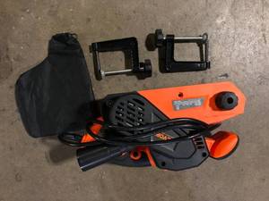 VEVOR Belt Sander 7 AMP 3 in. x 21 in. Corded Bench Sander 6 Speeds with 2 in 1 Vacuum Adapter 80 Grit Belt for Woodworking   Customer Returns See Pictures