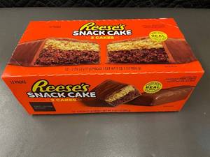 lot 37 image: IA 4 - Reeses Snack Cake - 12 Packs (2 Cakes per Pack)