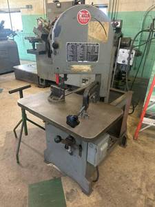 lot 28 image: Rollin Gravity Feed Vertical Bandsa...