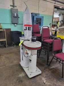 lot 26 image: 2017 Jet DC-650M Dust Collector, 1H...