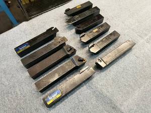 lot 39 image: (10) 1 in. Square Shank Turning Too...