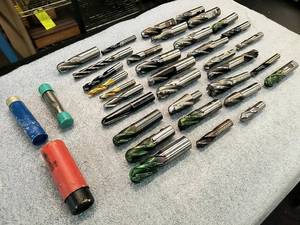 lot 71 image: Assorted End Mills...