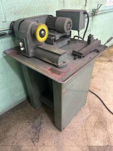 lot 173 image: Feeler FP-27 Speed Lathe, Serial Nu...