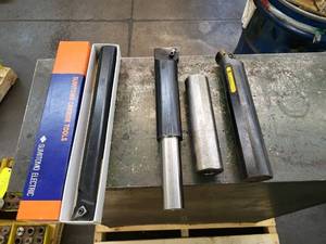 lot 126 image: (3) Indexable boring head bars and ...
