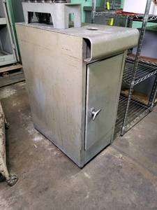 lot 146 image: 1-door cabinet...
