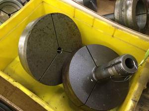 lot 194 image: (2) 5C Collet Step Chucks (one appe...