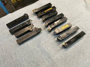 lot 267 image: (12) 1 in. Square Shank Turning Too...