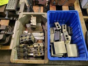 lot 283 image: Lathe jaw chucks...