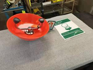 lot 295 image: New Pro Safe Eye Wash Station...