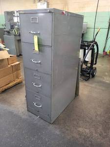 lot 365 image: Steelcase file cabinet...