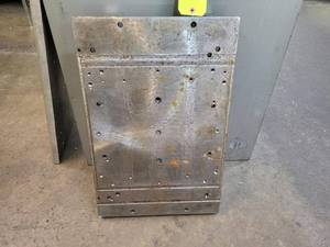 lot 366 image: Steel fixture plate...