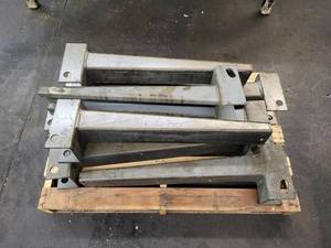 lot 422 image: (9) MECO material handling rack 24...