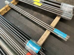 lot 100 image: (5) Mild Steel Round Bar Stock Diam...