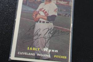 lot 38 image: 1957 Topps Early Wynn #40 In Person Autograph Damaged - See Description