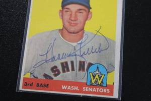 lot 49 image: 1958 Topps Harmon Killebrew #288 In Person Autograph Damaged - See Description