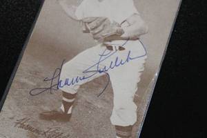 lot 60 image: 1947-66 Exhibits Set Harmon Killebrew In Person Autograph Damaged - See Description