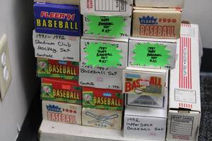 lot 104 image: Mostly Baseball Bulk Lot w Complete Sets