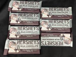 Lot of 8 Hersheys Milk Chocolate Bars