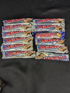 Lot of 12 Assorted Candy Bars - 3 Musketeers and Baby Ruth