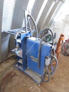 lot 13 image: Pro Spot Dust Free Sanding System