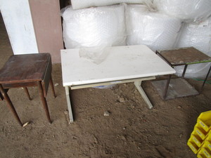 lot 54 image: Desk & Tables