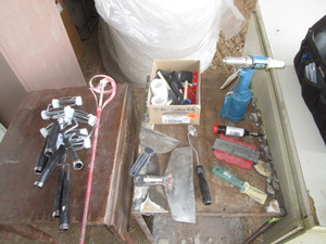 lot 30 image: Air Riveter & Misc.