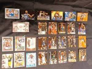 lot 38 image: Large Assortment of Sports Cards