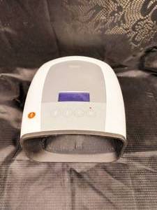 lot 54 image: Breo IPalm520 Pro Hand Compression Hand Massage