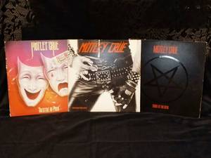 lot 46 image: 3 Motley Crue Vinyl Records