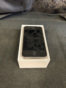lot 74 image: Iphone (works unknown carrier)
