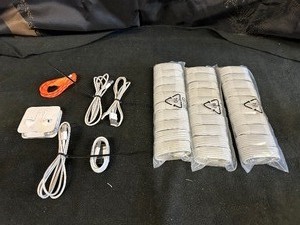 lot 78 image: Assortment of IPhone Chargers