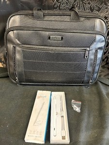 lot 83 image: Kenneth Cole Laptop Bag with Stylus