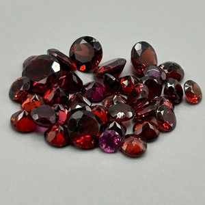 29 Carat Garnet Round Faceted Cut - Various Size & Color Assorted Lot of Loose Stones