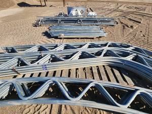 lot 1 image: Big Top Hoop Building