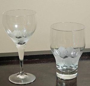 lot 21 image: Lotus Blossom Rosenthal Cystal Glass Stemware Set  12