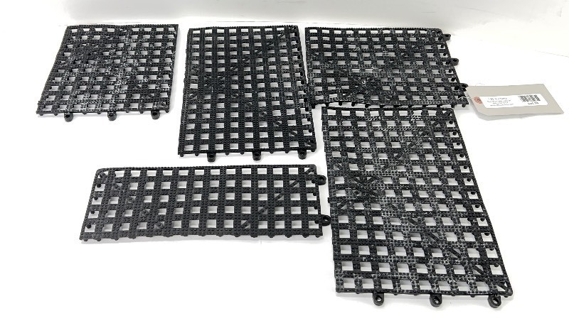 lot 3101 image: Rubber Bar Mats