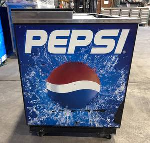 lot 3065 image: 65 Pepsi Bottle Cooler