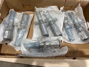 lot 2108 image: 7 Way Trailer Connector Plugs