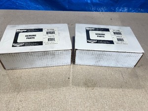 lot 2115 image: Light Adapter Kits (2)