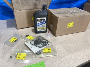 lot 2122 image: Hydraulic Fluid & Gaskets
