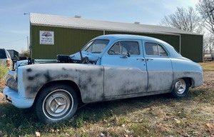 lot 1001 image: 1950 Mercury Sport Sedan (restoration opportunity)