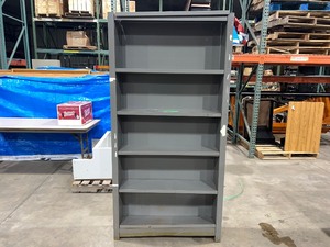 lot 3105 image: Metal Shelving Unit