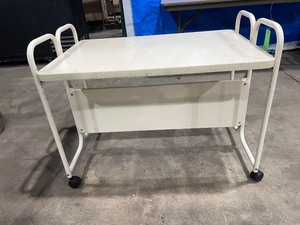 lot 3106 image: Rolling Cart