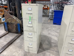 lot 3094 image: 4 Drawer Letter Size File Cabinet
