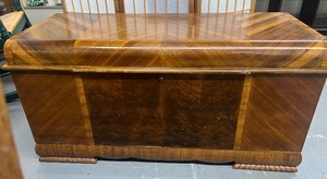 lot 5 image: Lane Waterfall Style Cedar Chest