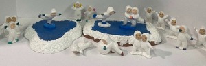 lot 86 image: Ceramics Class Craft Home Hobbies Snowbabies Ice Skating Set Vintage Retro Decor